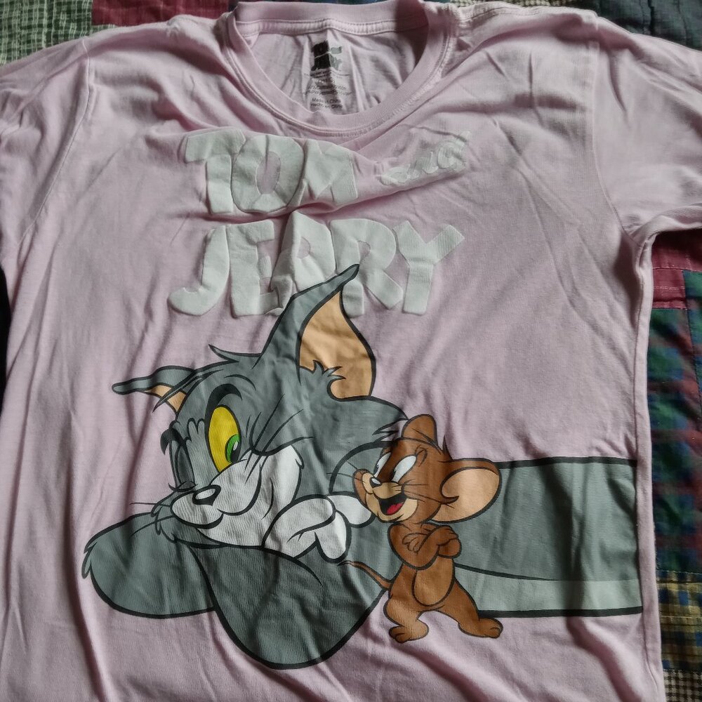 Tom & Jerry Juniors Lg (11-13) Pink Short Sleeve Graphic T-Shirt unworn